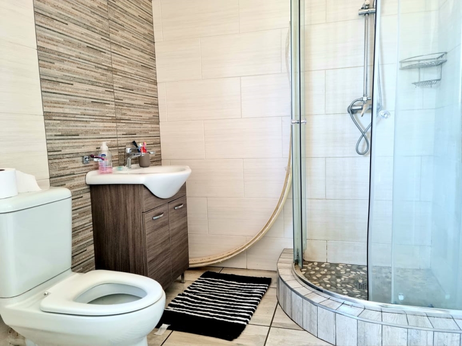 3 Bedroom Property for Sale in Tlhageng Northern Cape